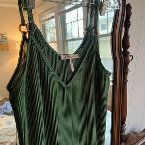 BCBGeneration shiny ribbed green tank